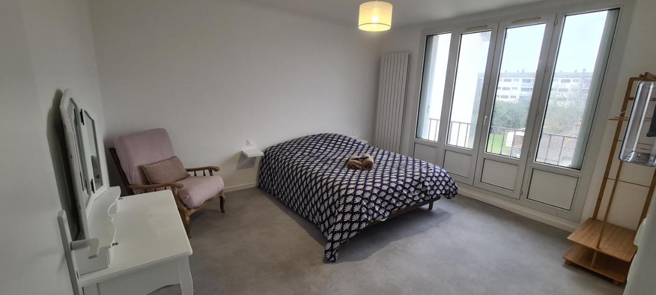 Private Room In Shared Apartment IV 보베 외부 사진